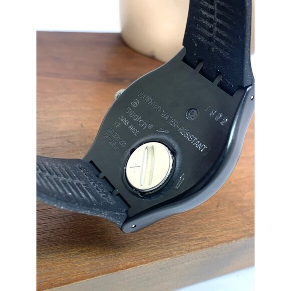 Swatch Men's Watch SUOB705 Swiss Quartz White Dial Day Date Black Rubber 41mm - Picture 6 of 14